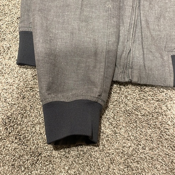 Banana Republic Men’s Lightweight Bomber Jacket - Picture 4 of 6